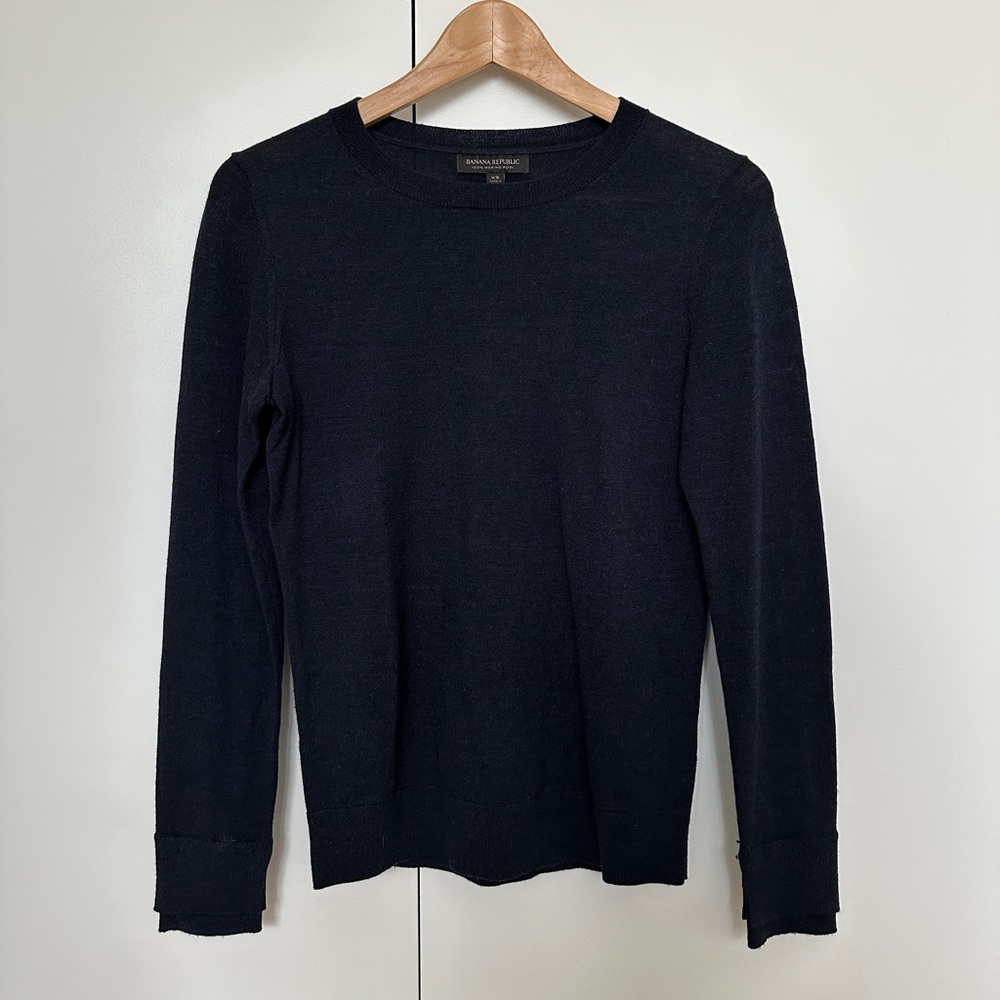 100% merino wool sweater by Banana Republic size XS